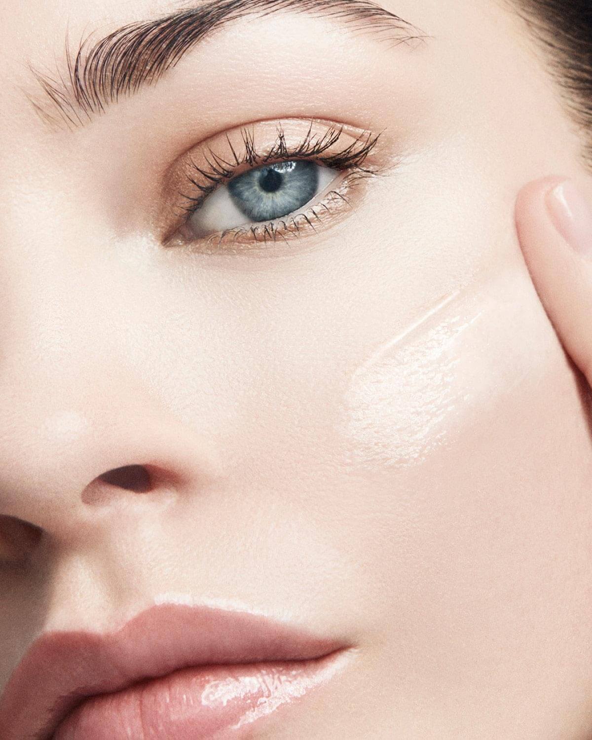 NARS Light Reflecting Foundation